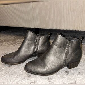 Madden Girl booties women’s size 9